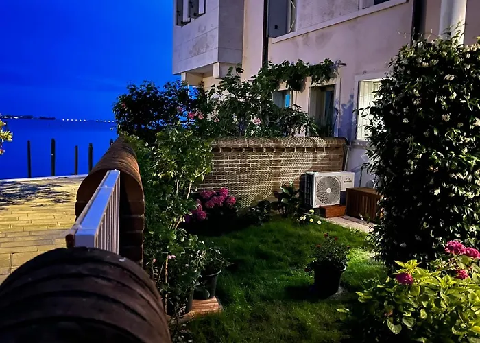 Venezia,Giudecca Appartamento Con Giardino Privato